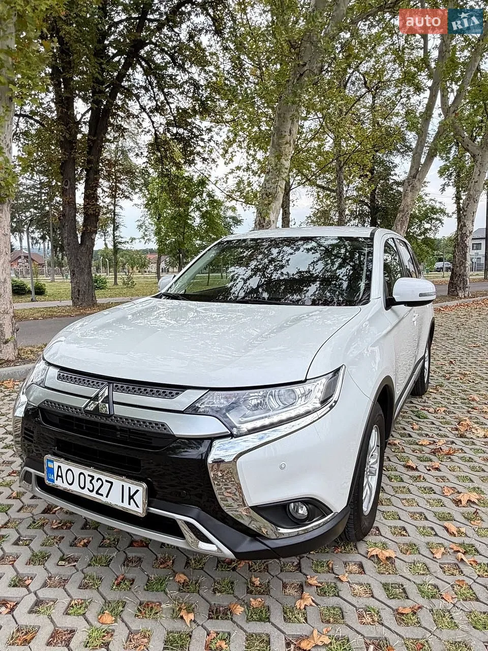 2021 Mitsubishi Outlander - мініатюра 3