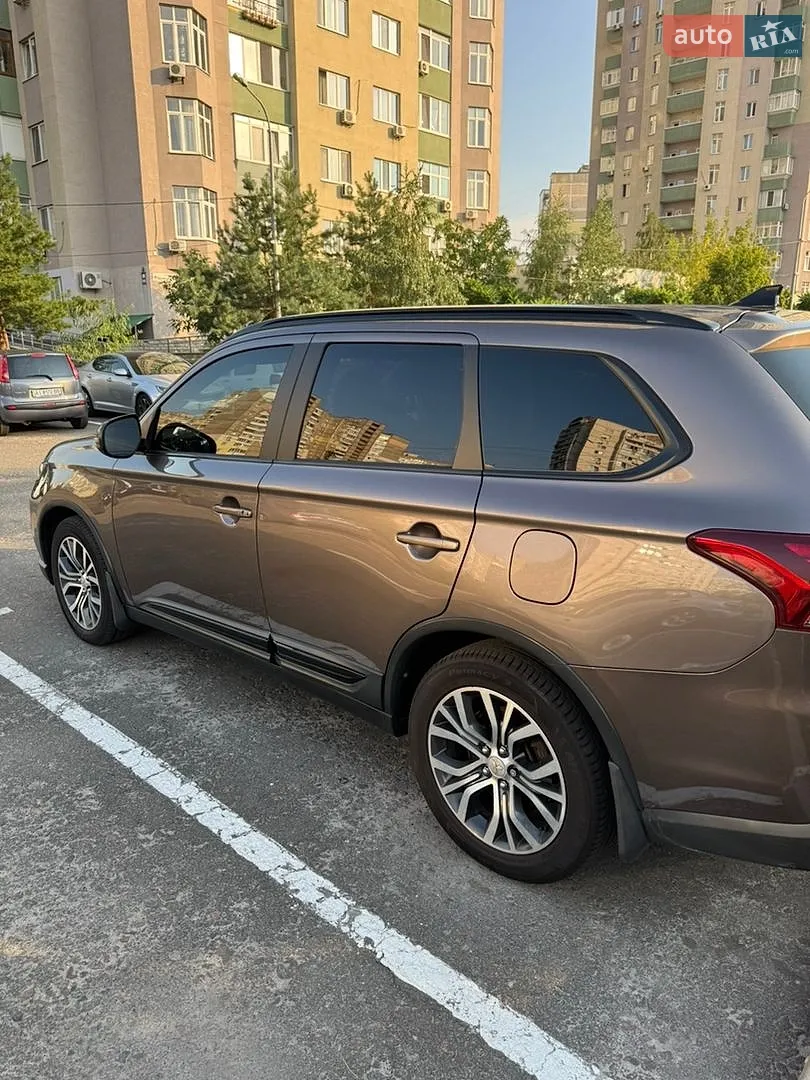 2016 Mitsubishi Outlander - мініатюра 7