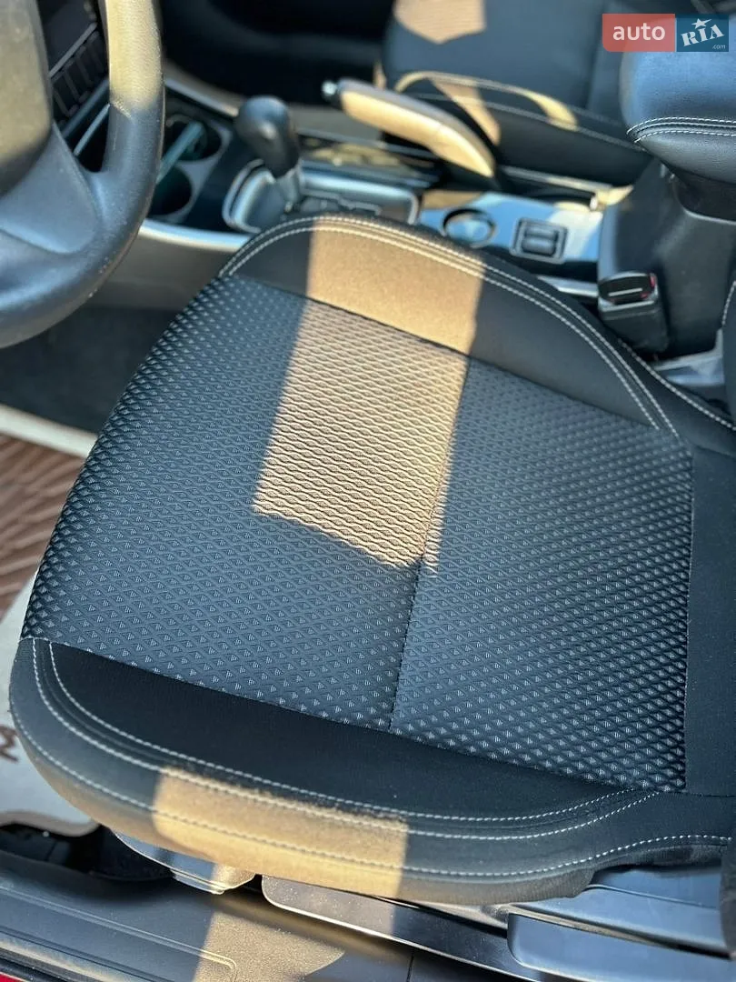 2021 Mitsubishi Outlander - мініатюра 14