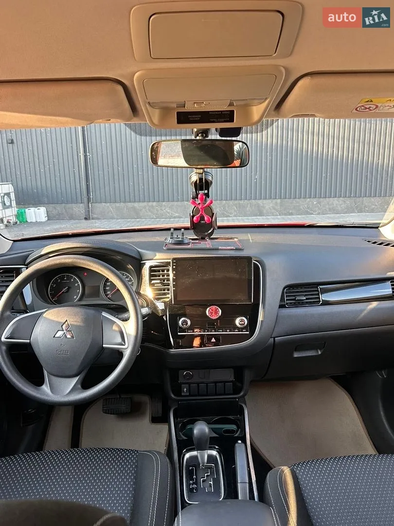 2021 Mitsubishi Outlander - мініатюра 19