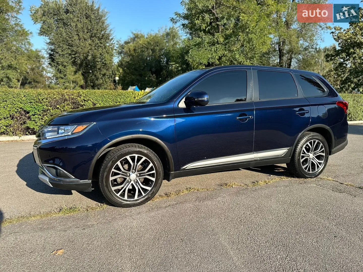 2016 Mitsubishi Outlander - мініатюра 13