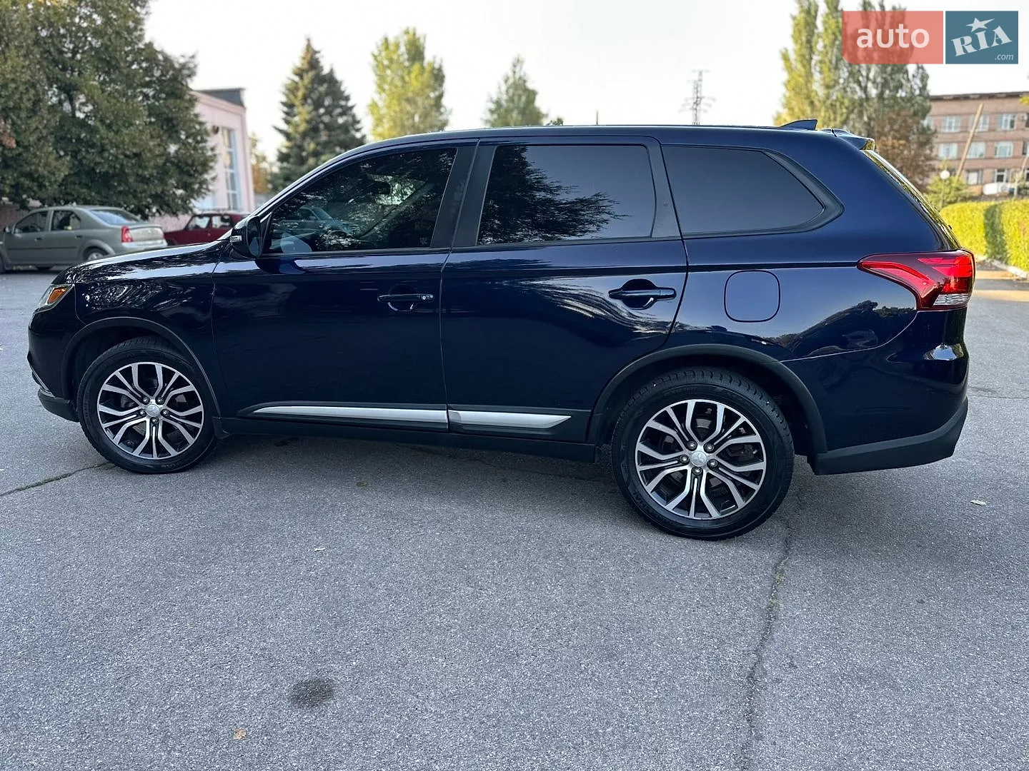2016 Mitsubishi Outlander - мініатюра 28