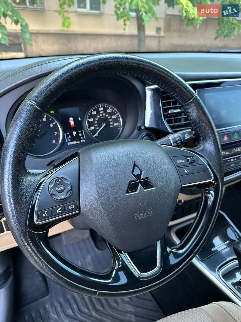 2016 Mitsubishi Outlander - мініатюра 60