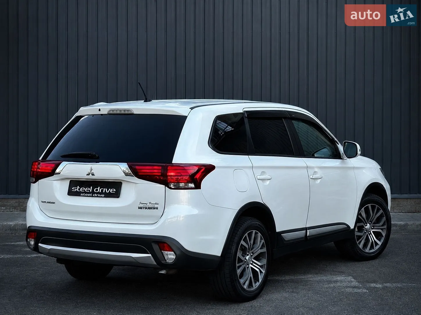 2016 Mitsubishi Outlander - мініатюра 5