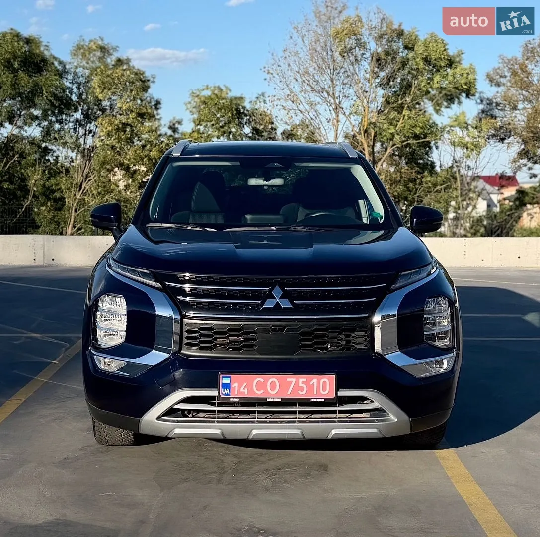 2022 Mitsubishi Outlander - мініатюра 2