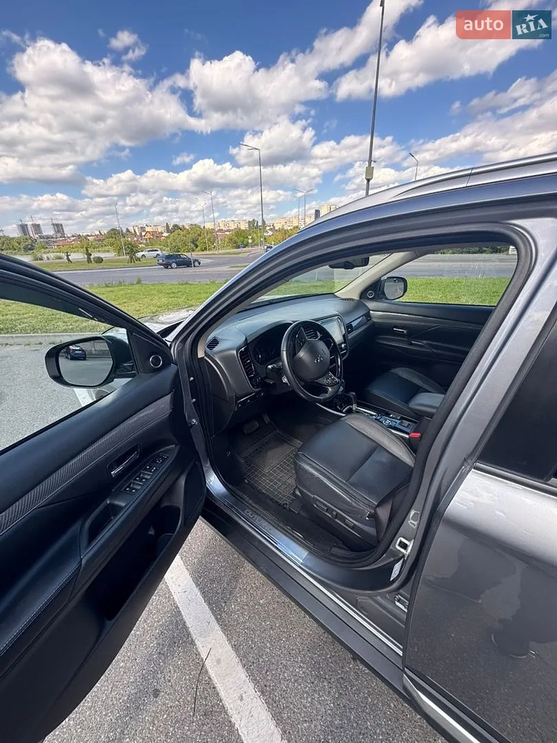 2019 Mitsubishi Outlander - мініатюра 9