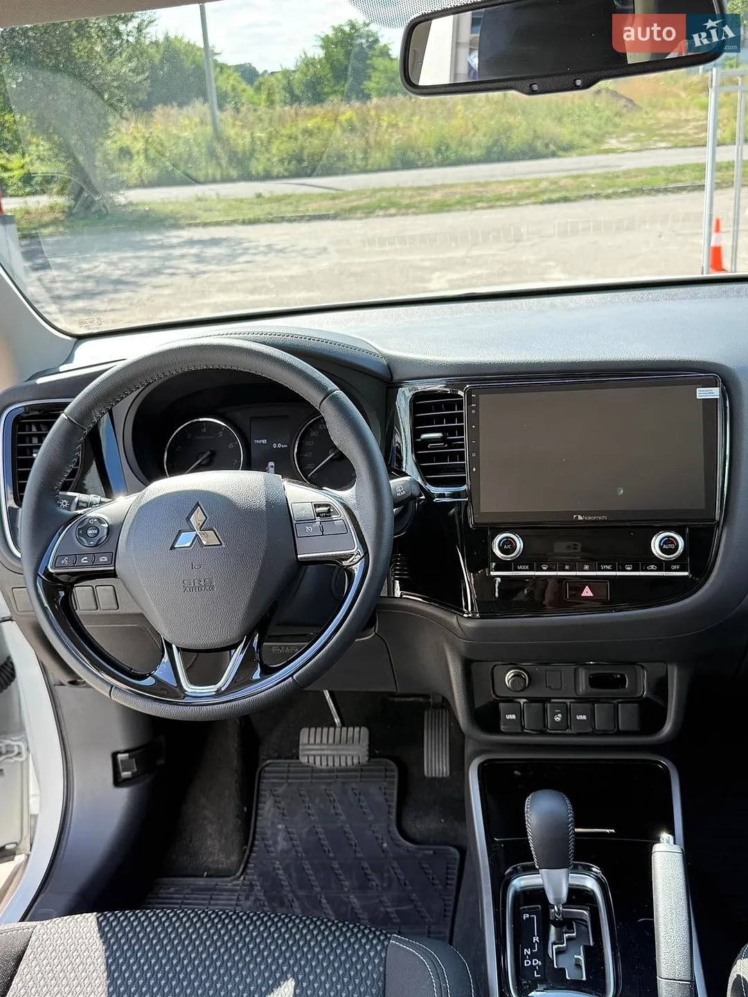 2023 Mitsubishi Outlander - мініатюра 11