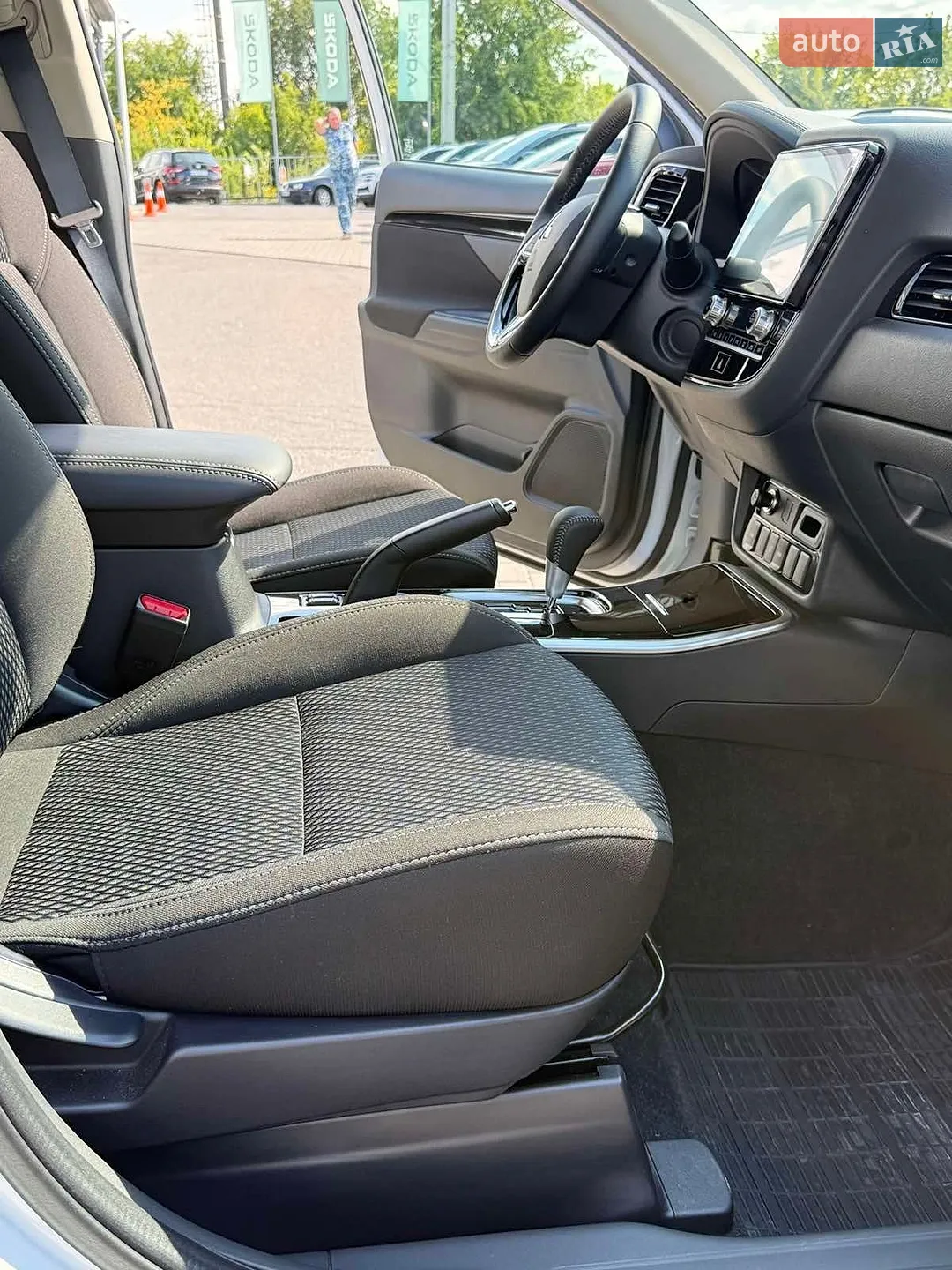 2023 Mitsubishi Outlander - мініатюра 18