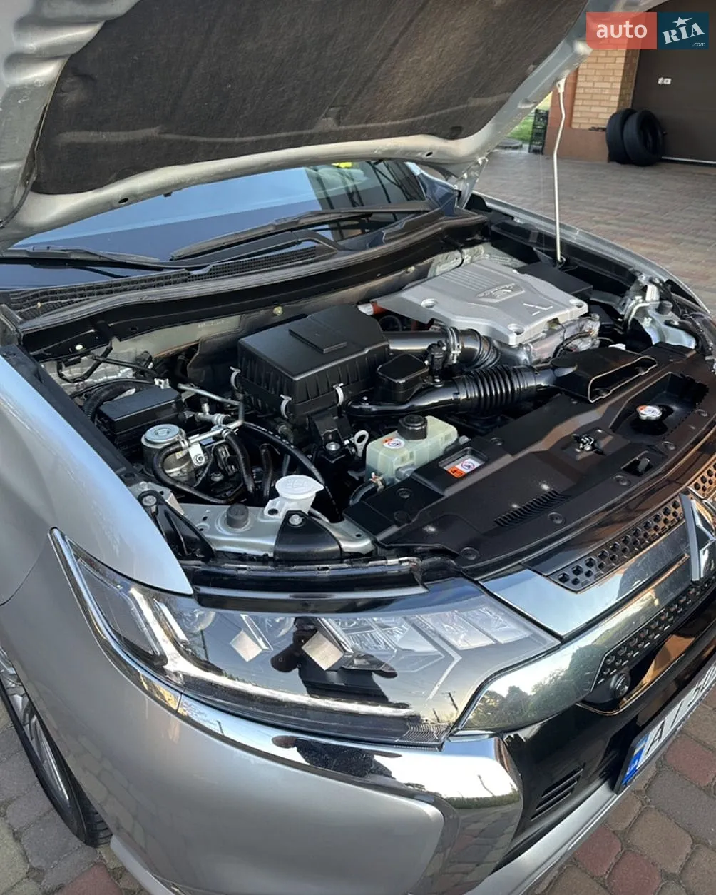 2022 Mitsubishi Outlander - мініатюра 24