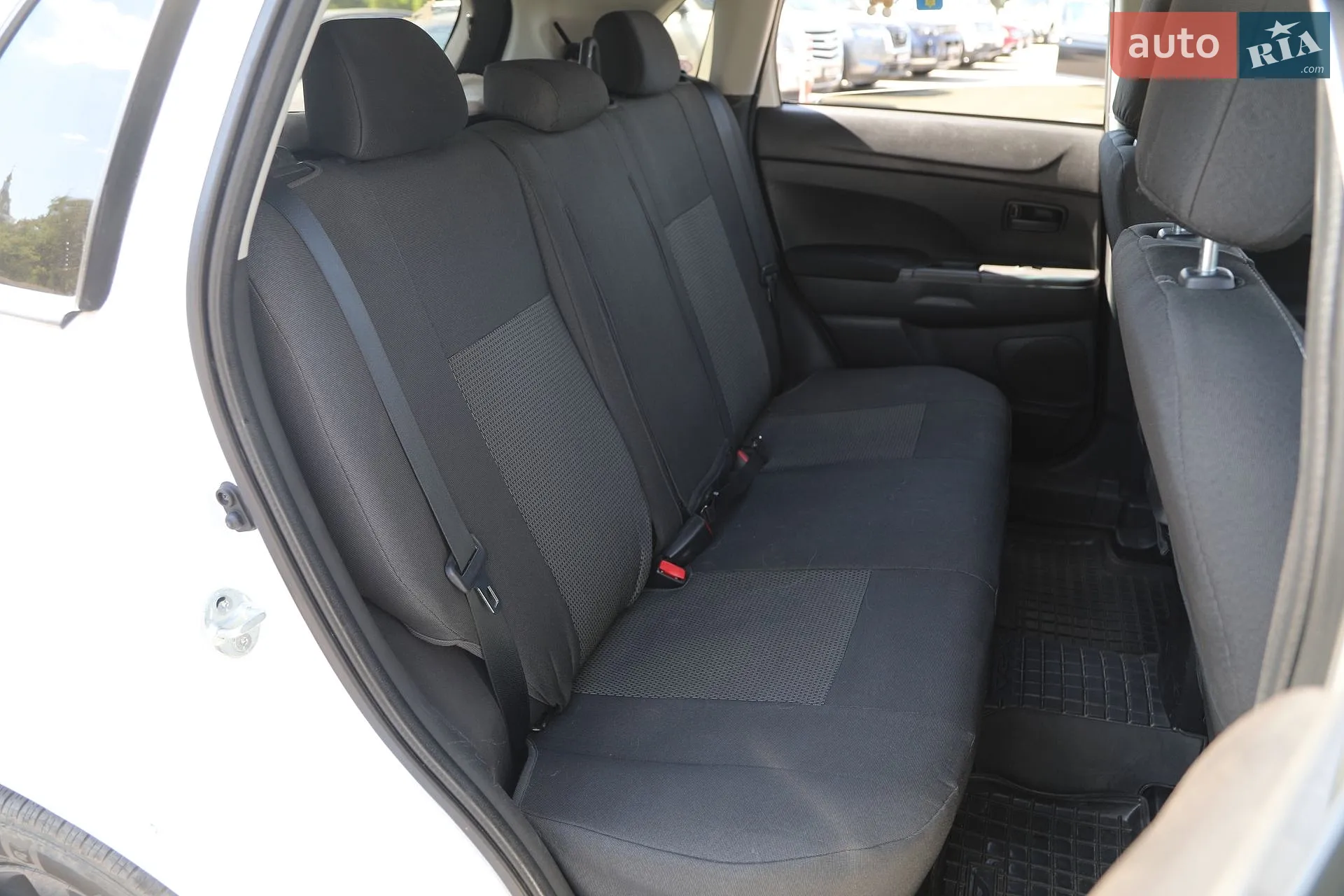 2015 Mitsubishi Outlander - мініатюра 13