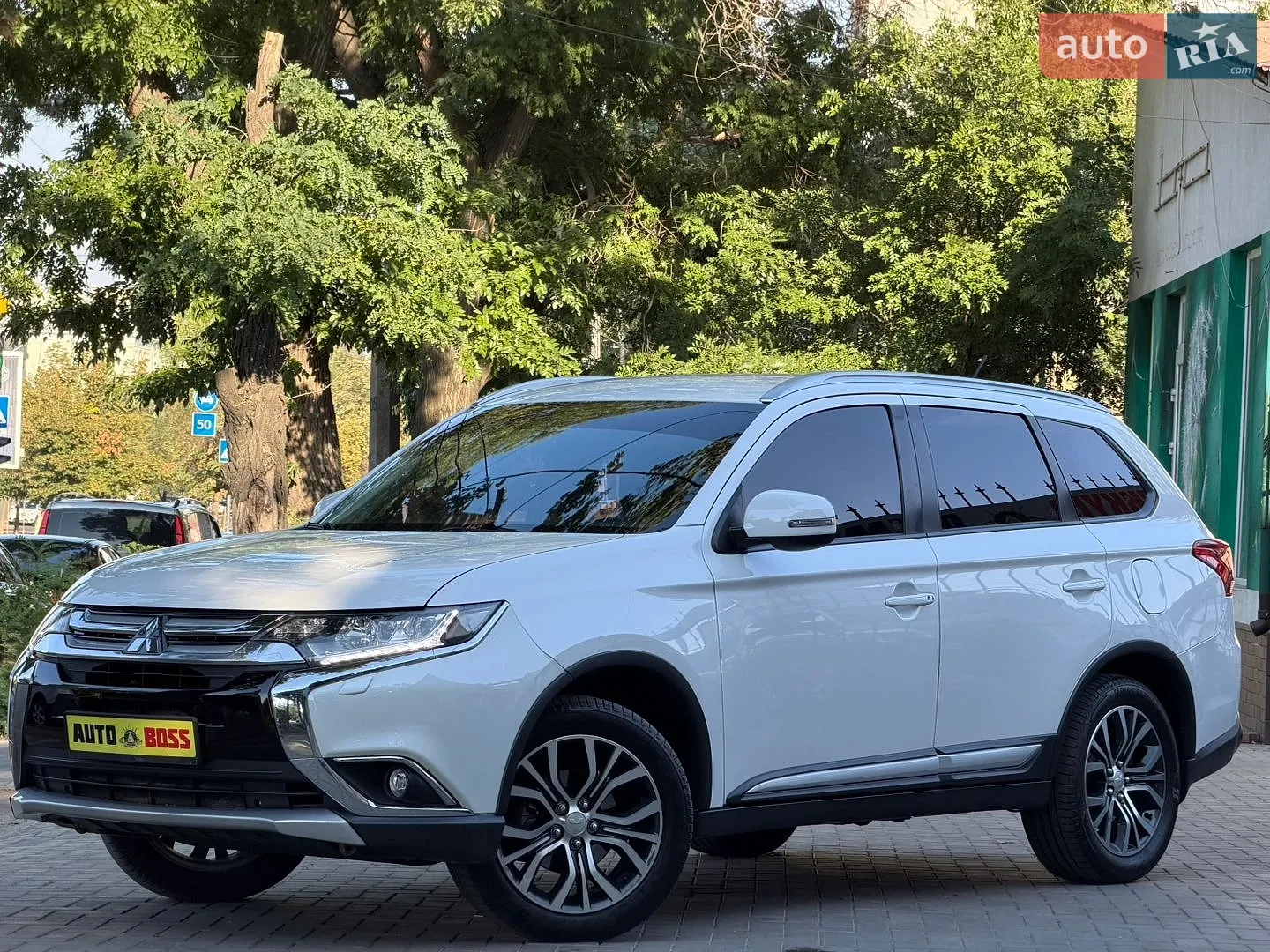 2016 Mitsubishi Outlander - мініатюра 2