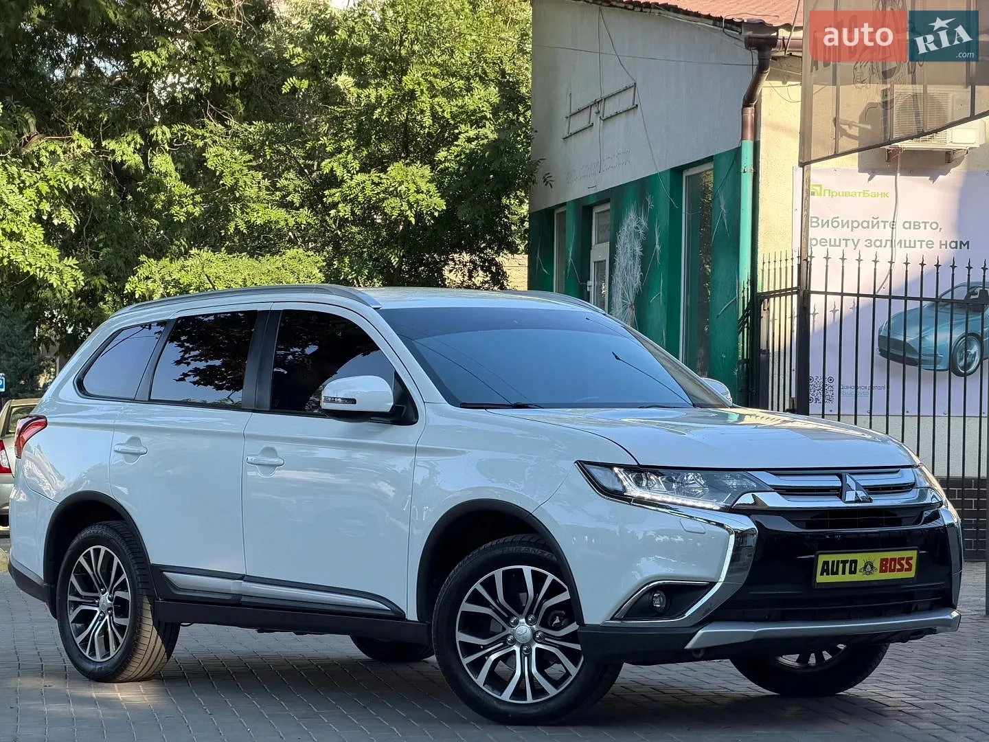 2016 Mitsubishi Outlander - мініатюра 4