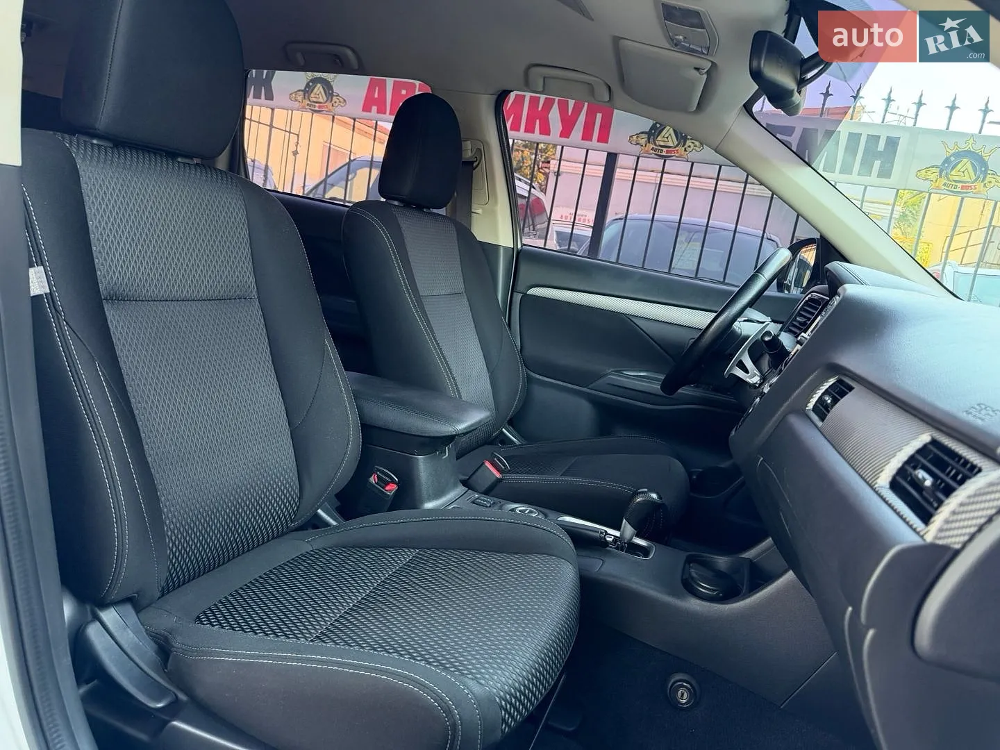 2016 Mitsubishi Outlander - мініатюра 12