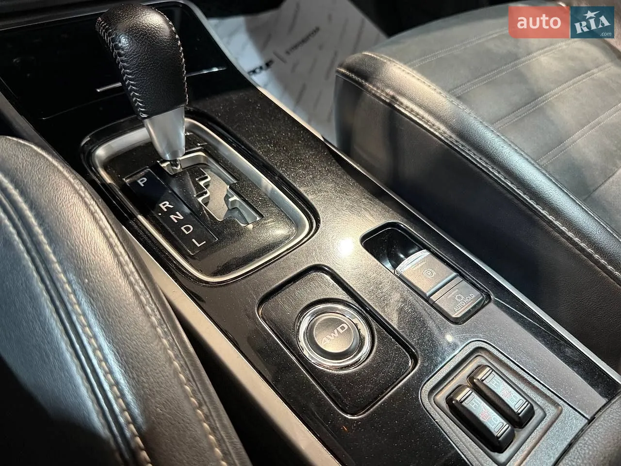 2021 Mitsubishi Outlander - мініатюра 32