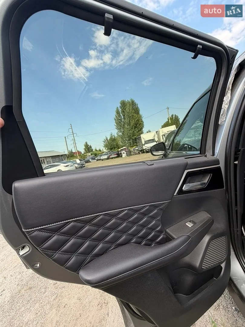 2023 Mitsubishi Outlander - мініатюра 16