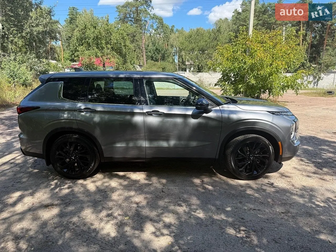 2023 Mitsubishi Outlander - мініатюра 4