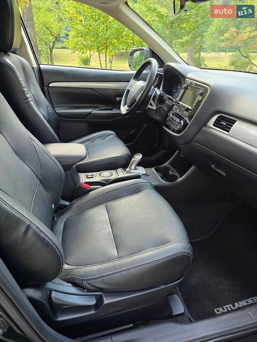 2014 Mitsubishi Outlander - мініатюра 28