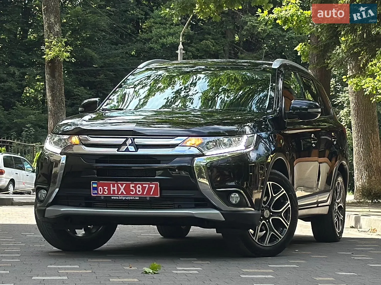 2016 Mitsubishi Outlander - мініатюра 11