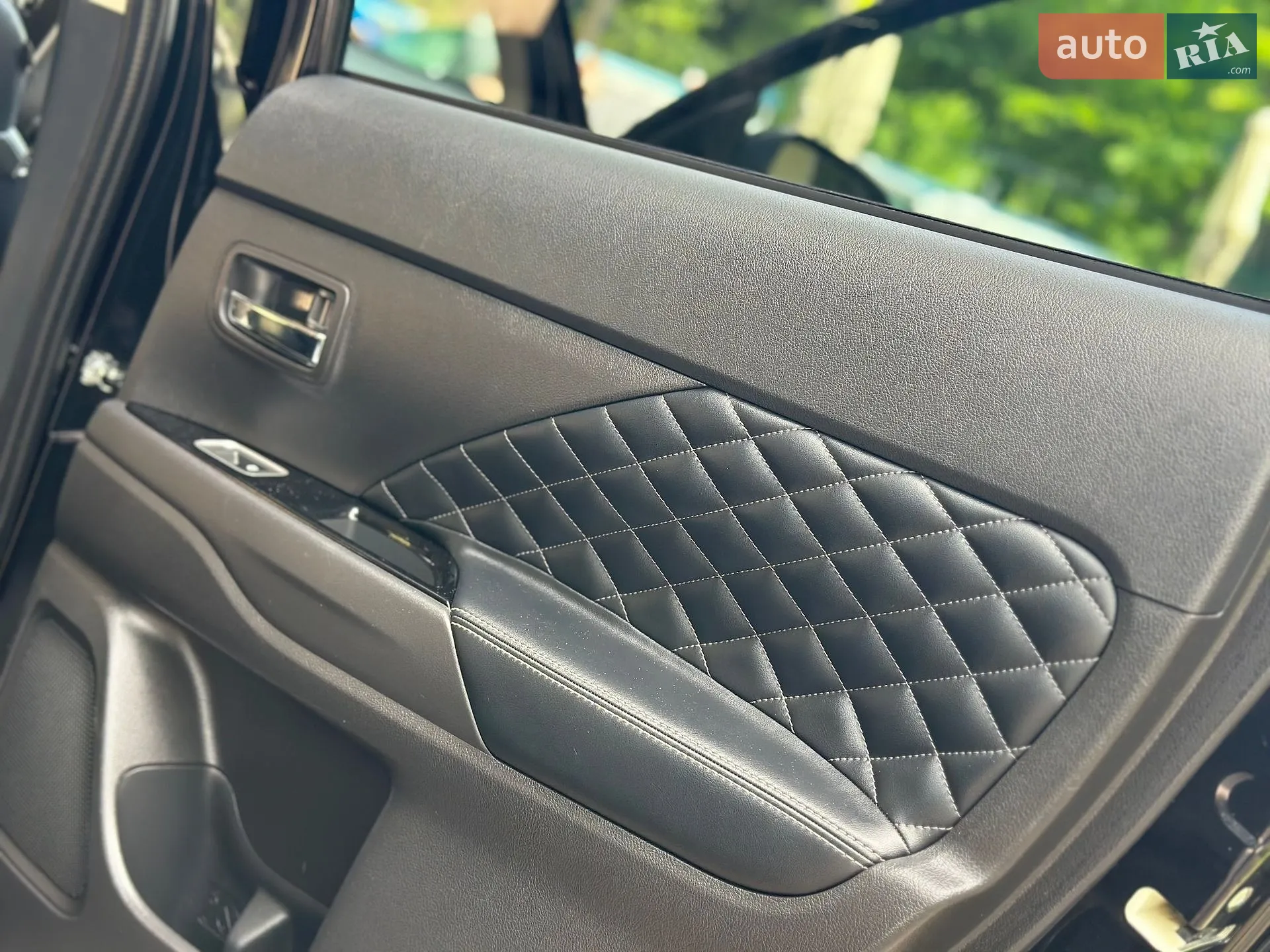 2016 Mitsubishi Outlander - мініатюра 88