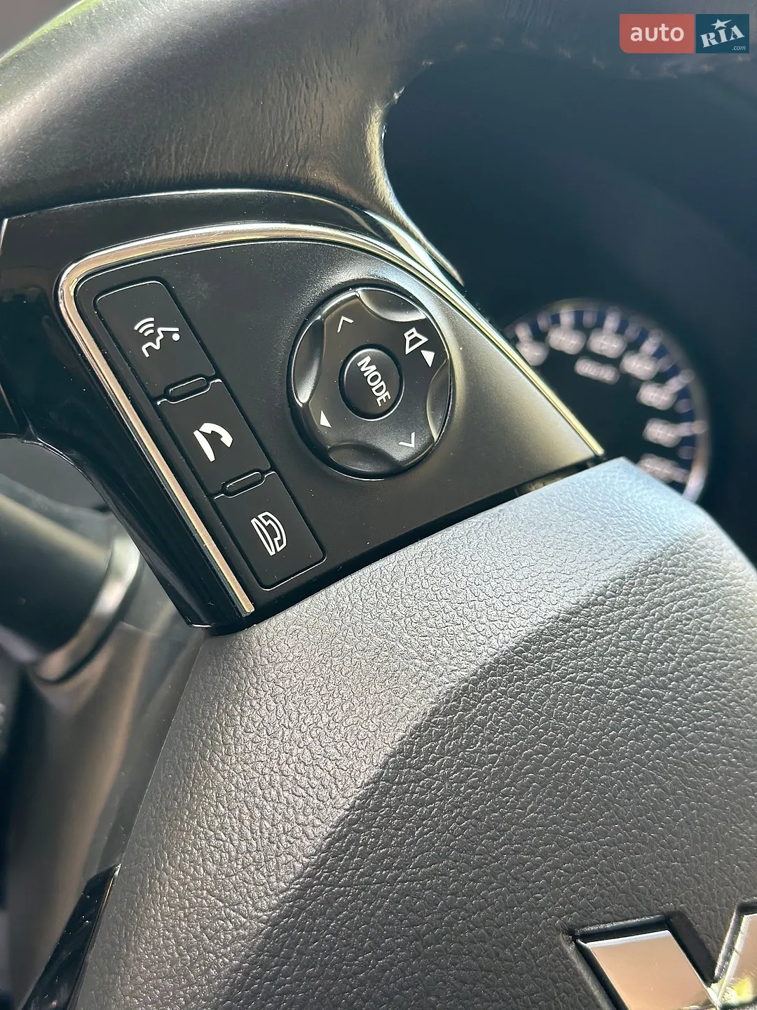 2016 Mitsubishi Outlander - мініатюра 101