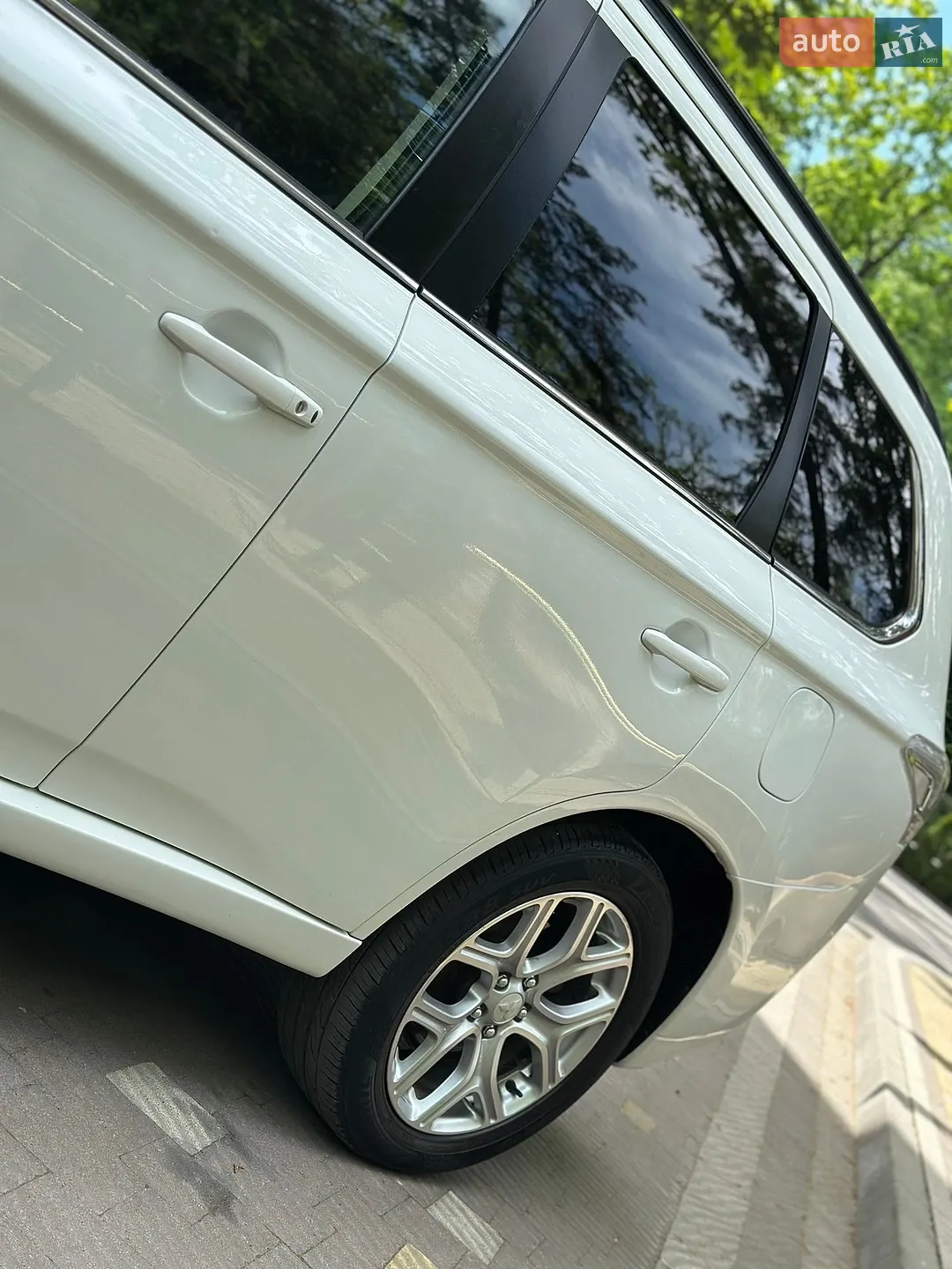 2014 Mitsubishi Outlander - мініатюра 9
