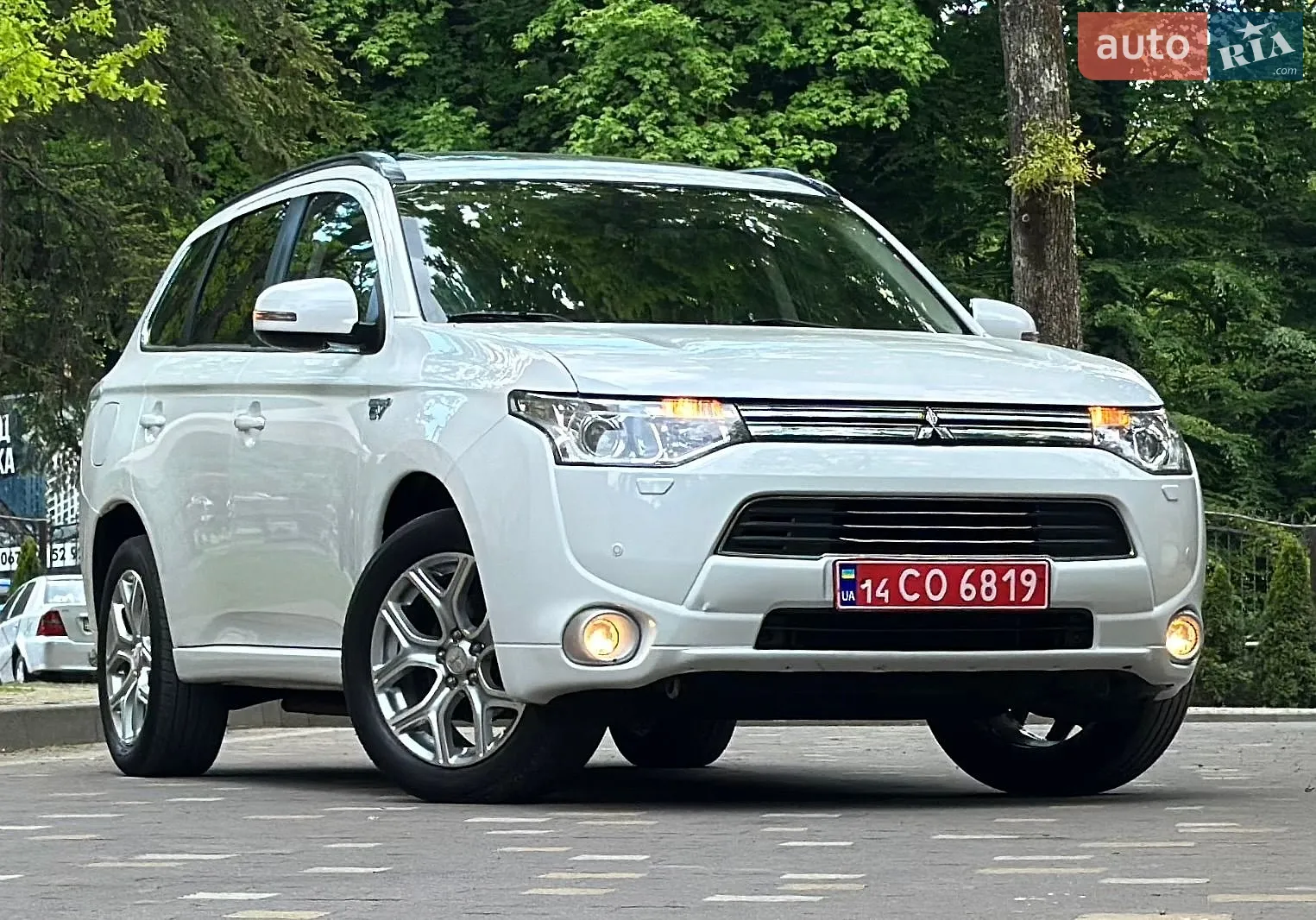 2014 Mitsubishi Outlander - мініатюра 21