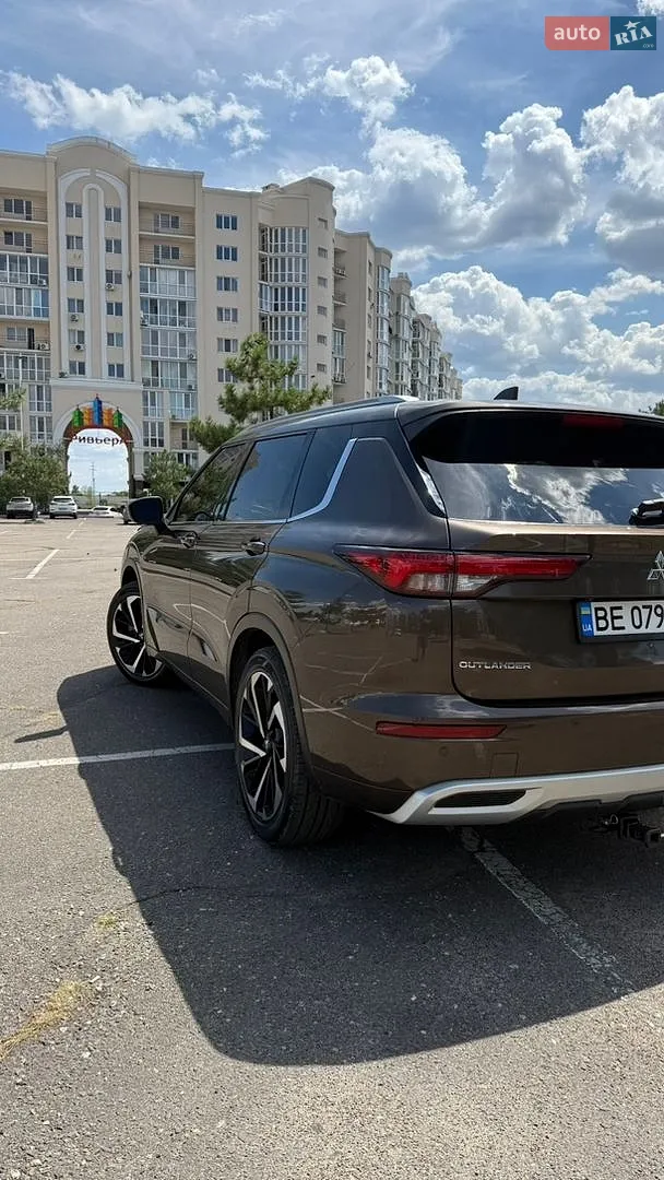 2021 Mitsubishi Outlander - мініатюра 10