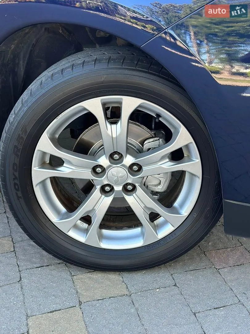 2014 Mitsubishi Outlander - мініатюра 7
