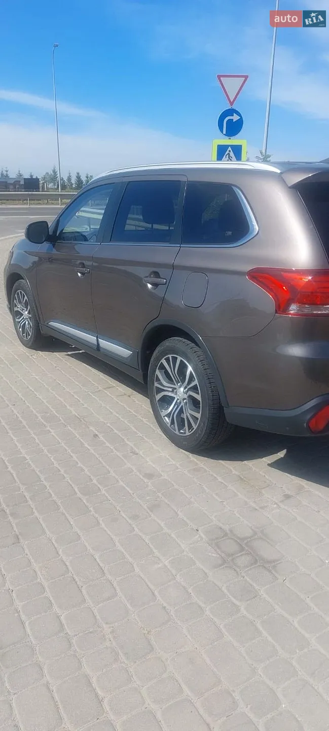 2018 Mitsubishi Outlander - мініатюра 6