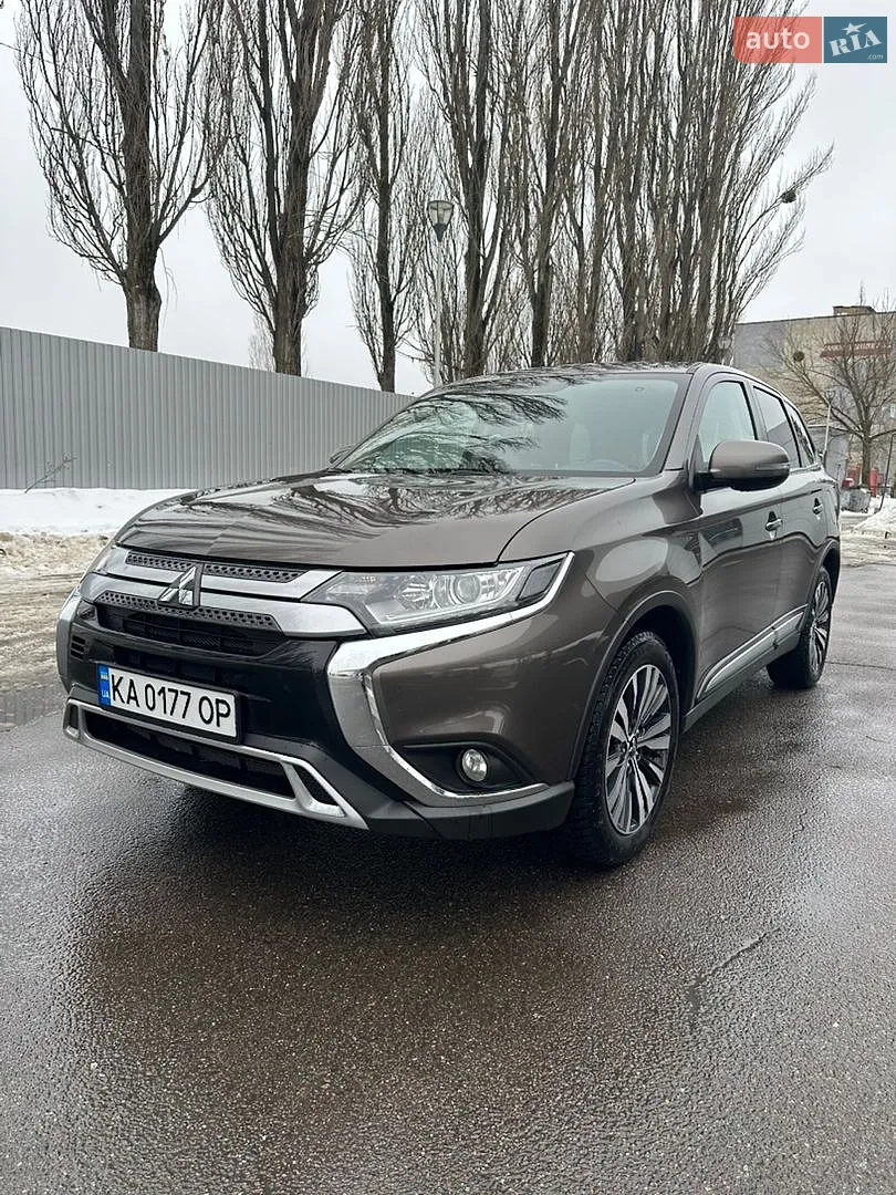 2019 Mitsubishi Outlander - мініатюра 3
