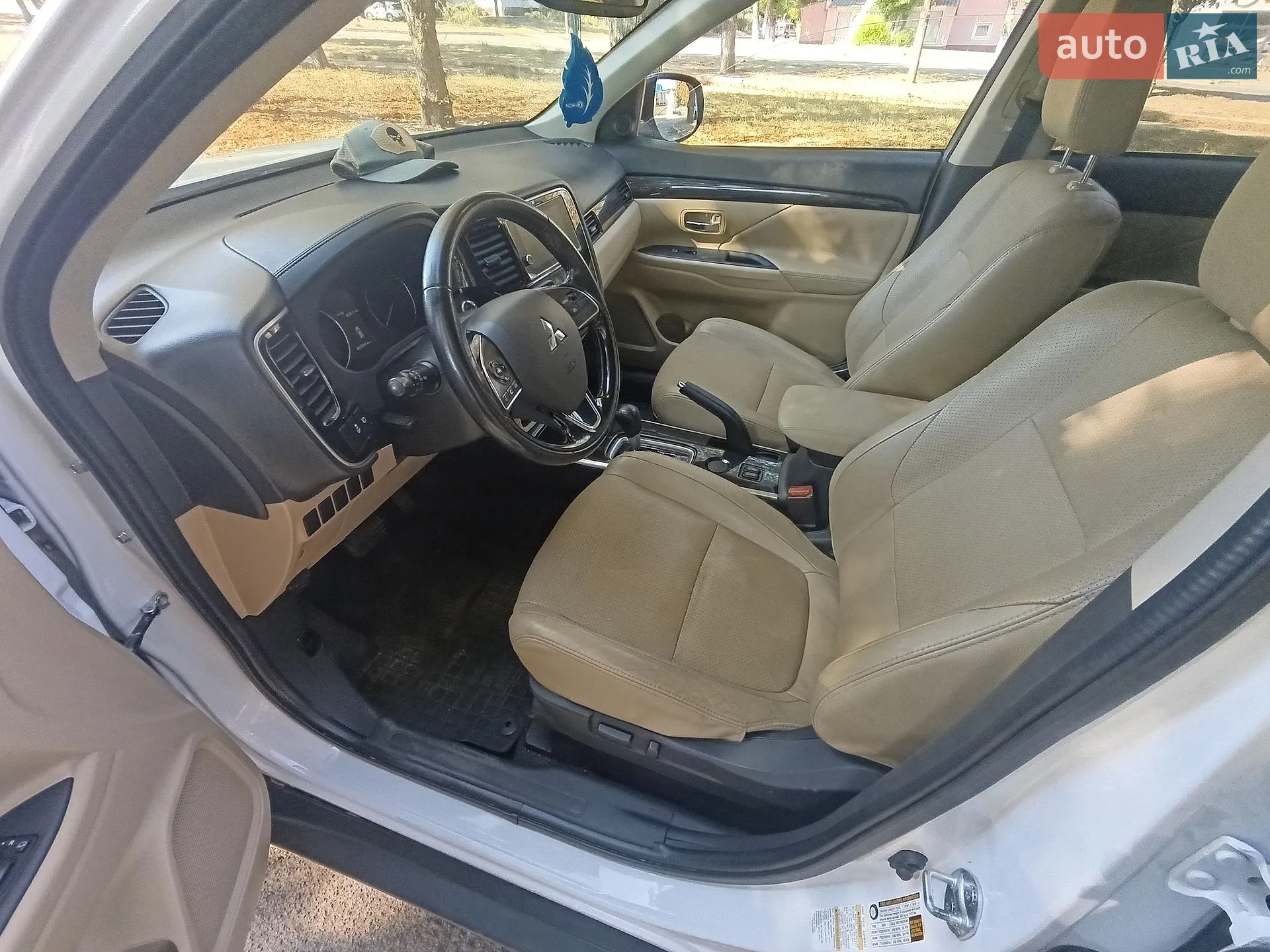 2017 Mitsubishi Outlander - мініатюра 12