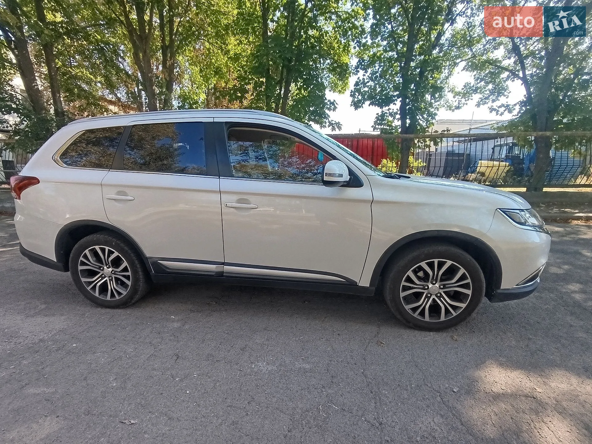 2017 Mitsubishi Outlander - мініатюра 7