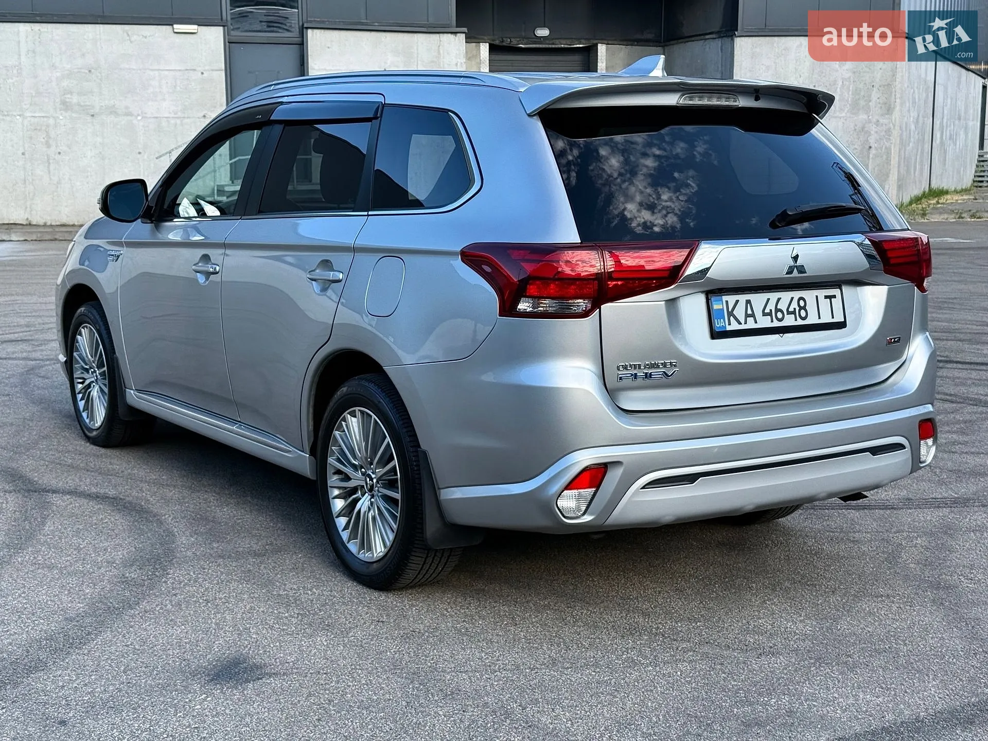 2020 Mitsubishi Outlander - мініатюра 9