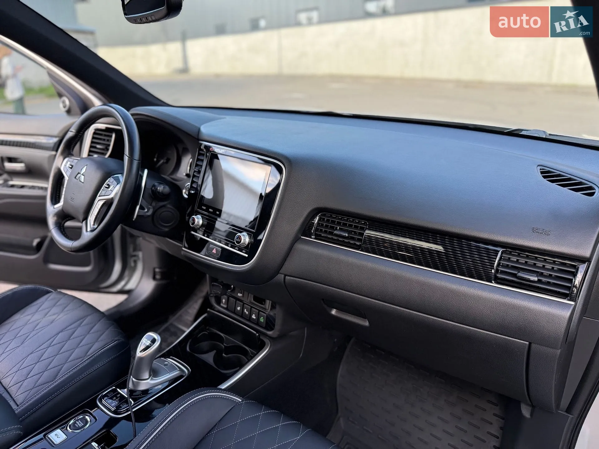 2020 Mitsubishi Outlander - мініатюра 44