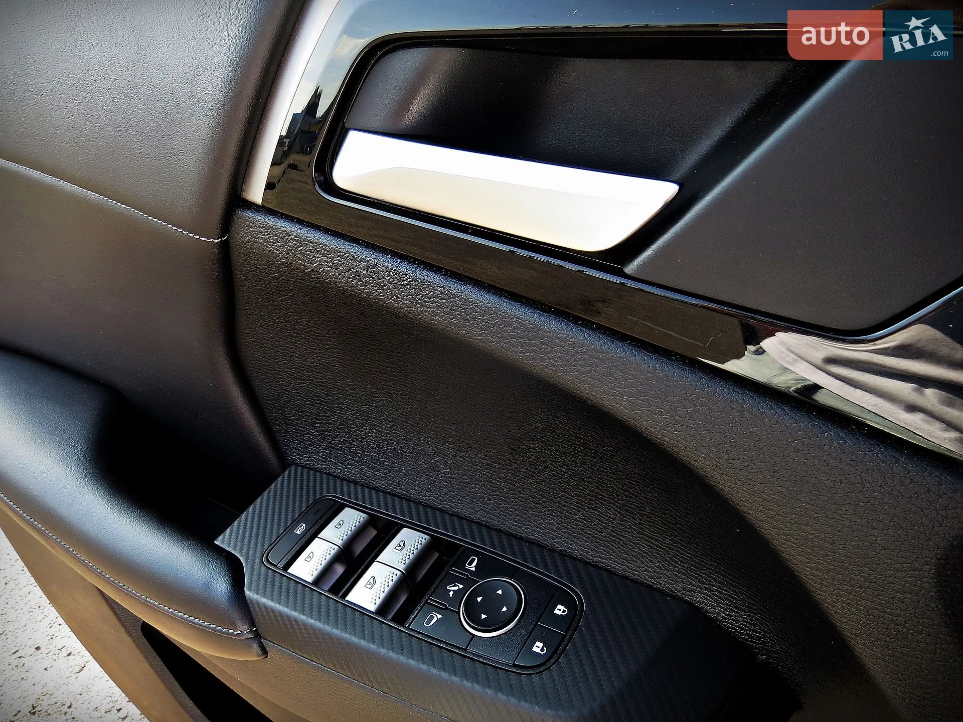 2022 Mitsubishi Outlander - мініатюра 9