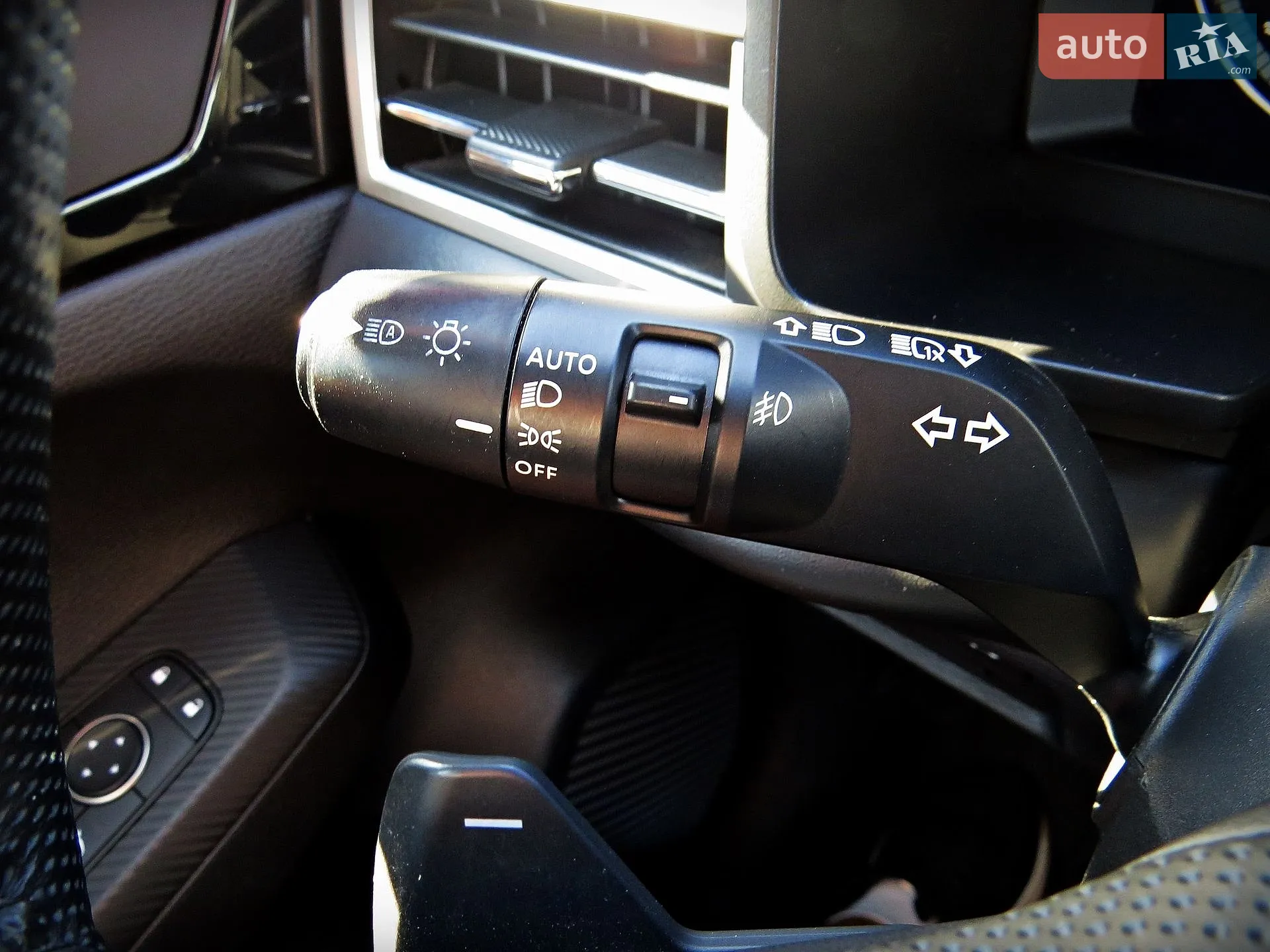 2022 Mitsubishi Outlander - мініатюра 12