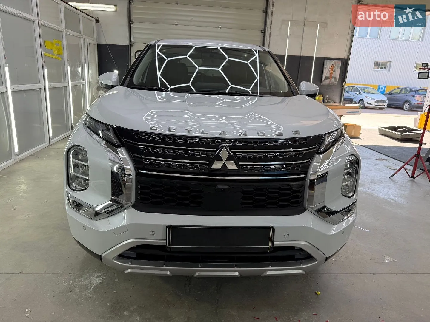 2024 Mitsubishi Outlander - мініатюра 2