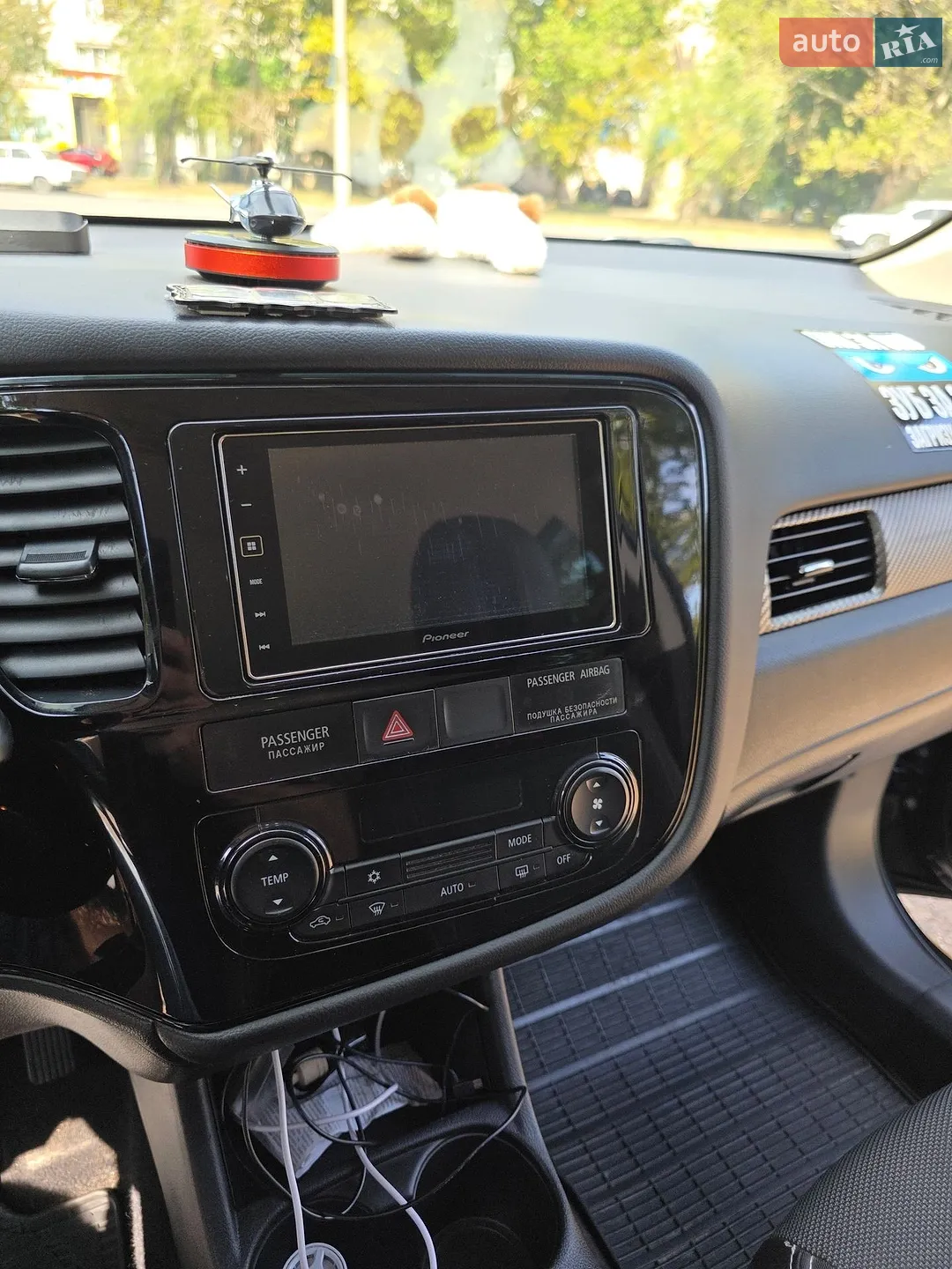 2014 Mitsubishi Outlander - мініатюра 9