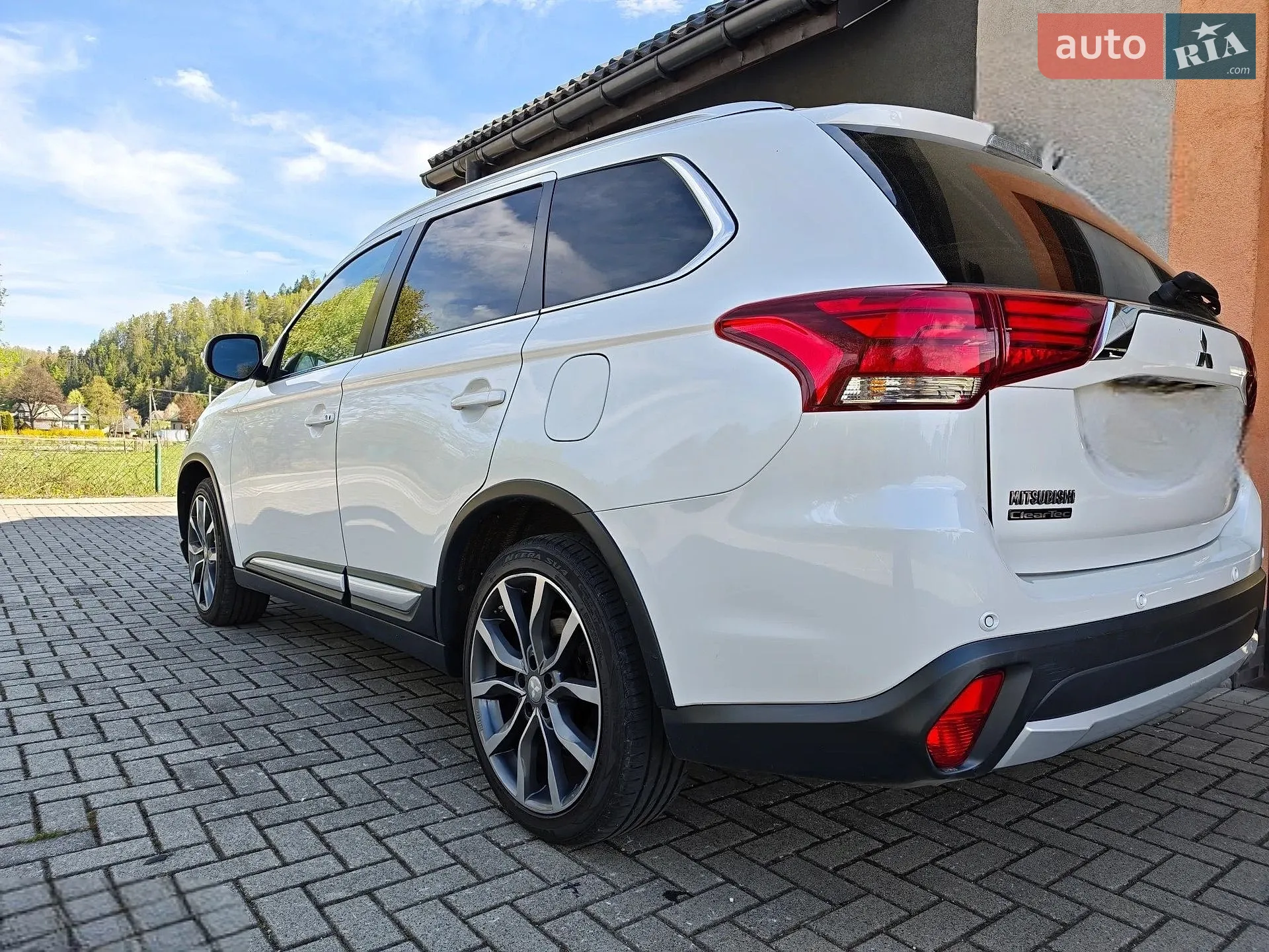 2017 Mitsubishi Outlander - мініатюра 3