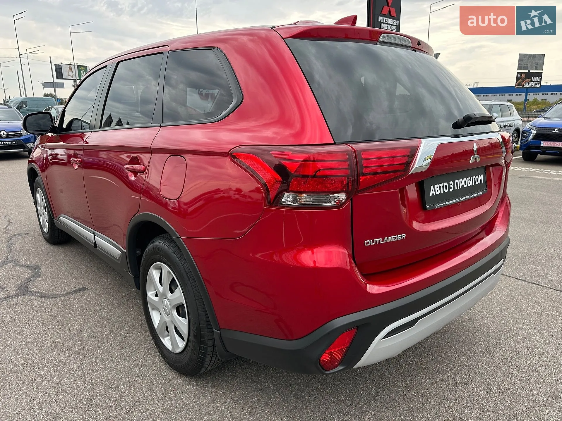 2020 Mitsubishi Outlander - мініатюра 6