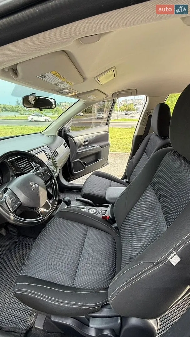 2015 Mitsubishi Outlander - мініатюра 43