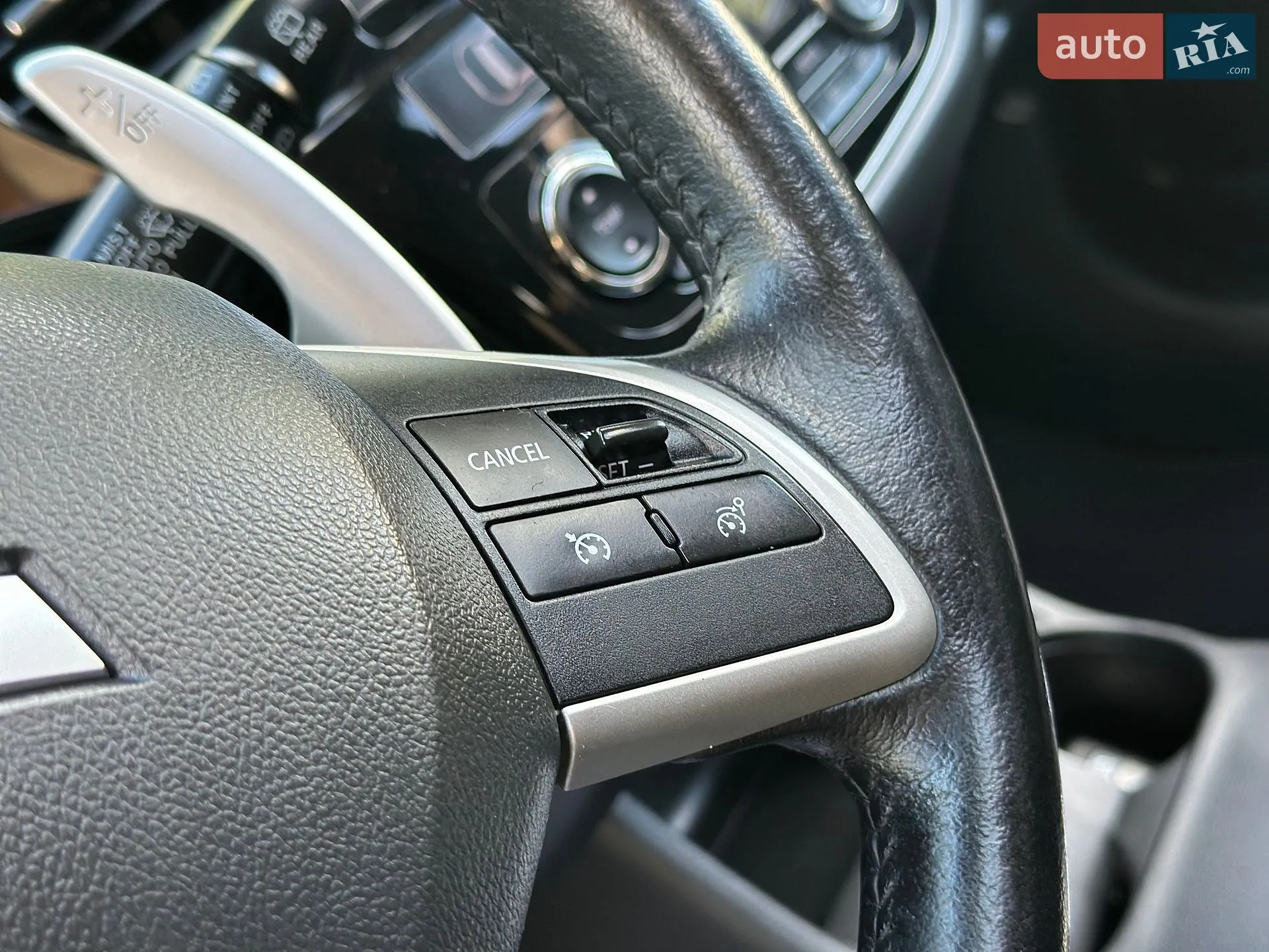 2015 Mitsubishi Outlander - мініатюра 59