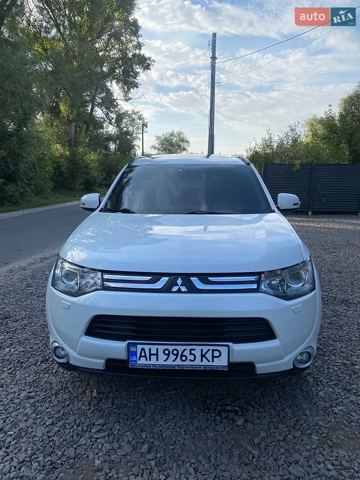 2013 Mitsubishi Outlander - мініатюра 23