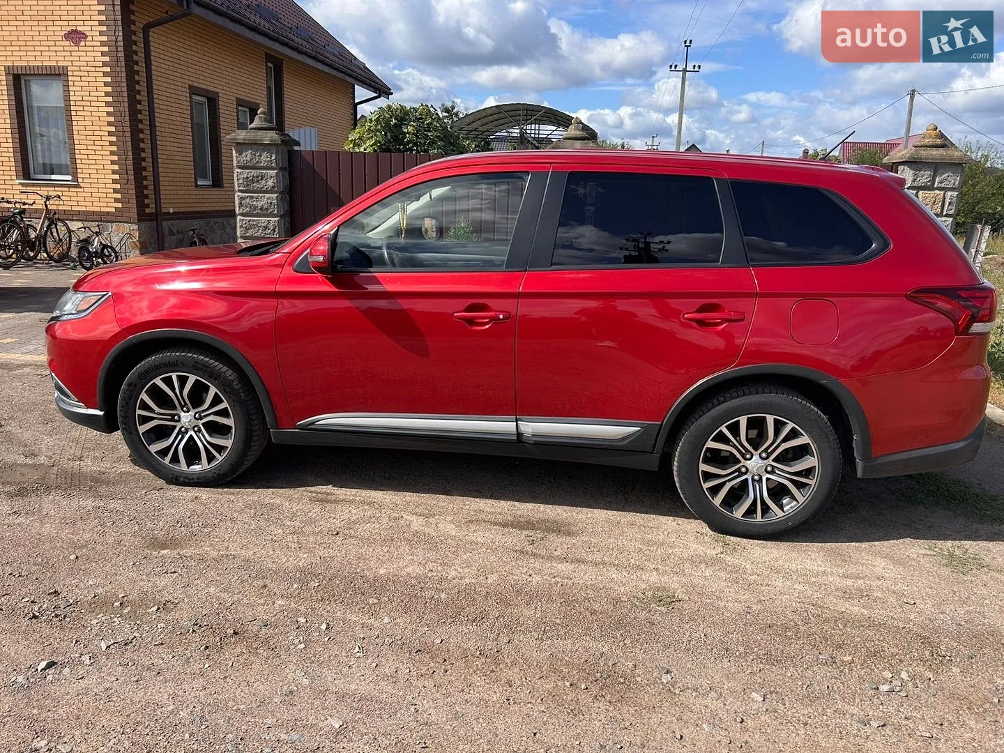 2015 Mitsubishi Outlander - фото 1