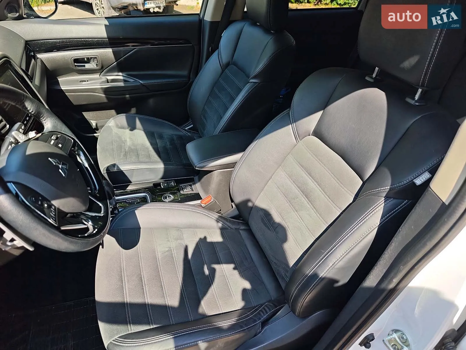 2021 Mitsubishi Outlander - мініатюра 25