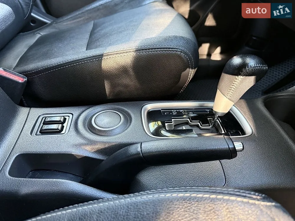 2016 Mitsubishi Outlander - мініатюра 19