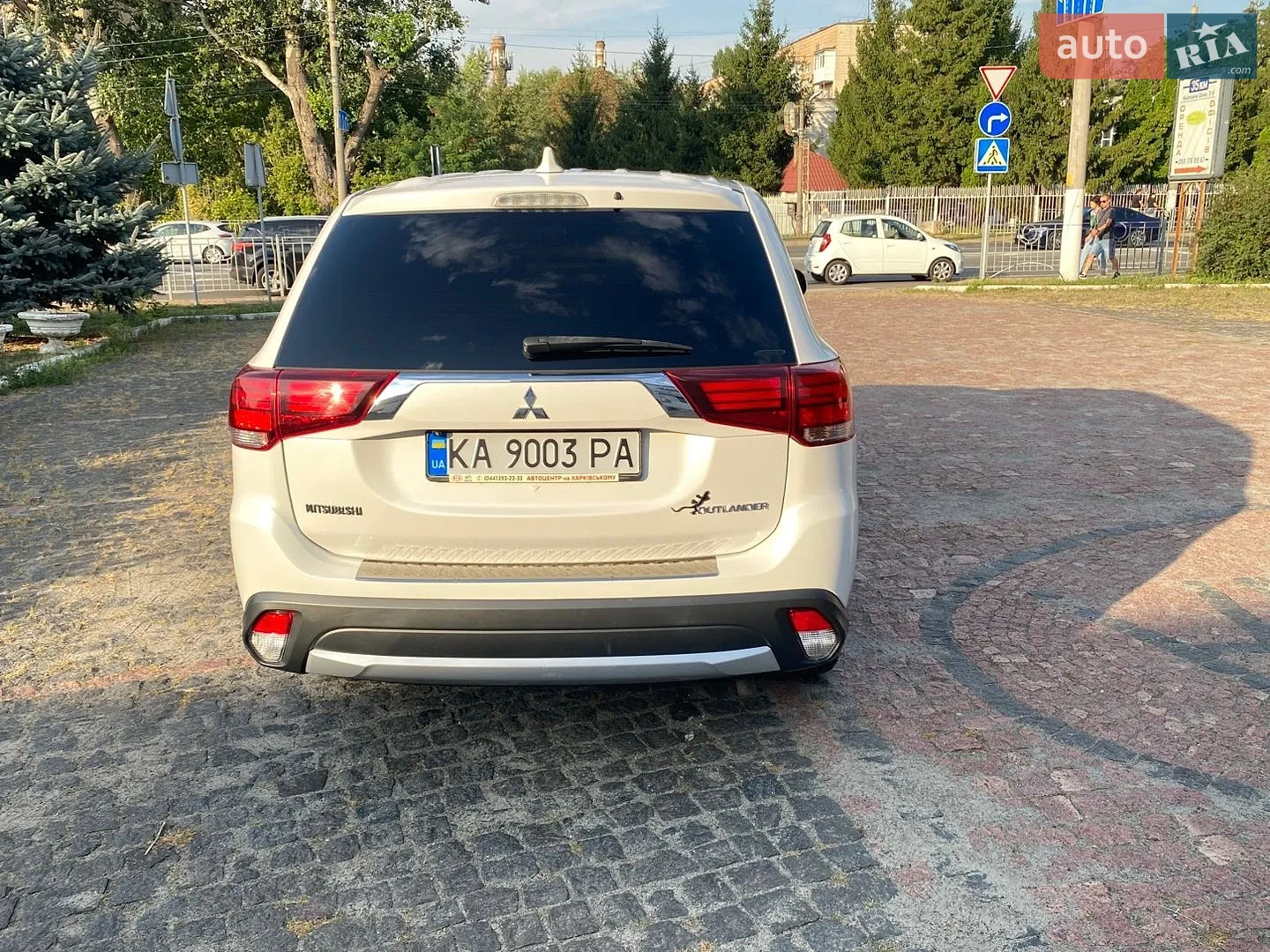 2018 Mitsubishi Outlander - мініатюра 3