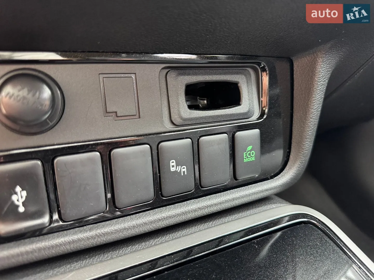 2019 Mitsubishi Outlander - мініатюра 26