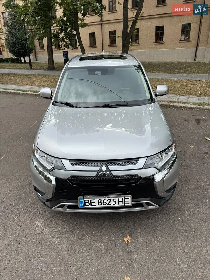 2019 Mitsubishi Outlander - мініатюра 12