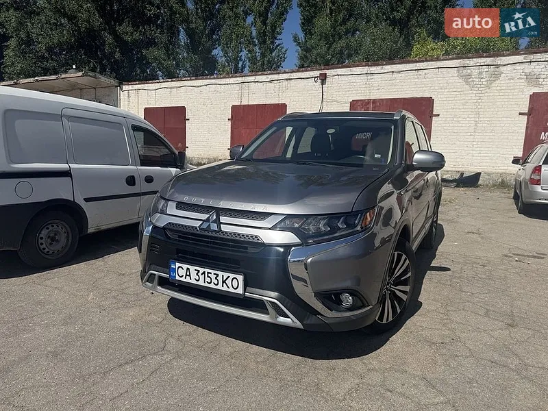 Mitsubishi Outlander